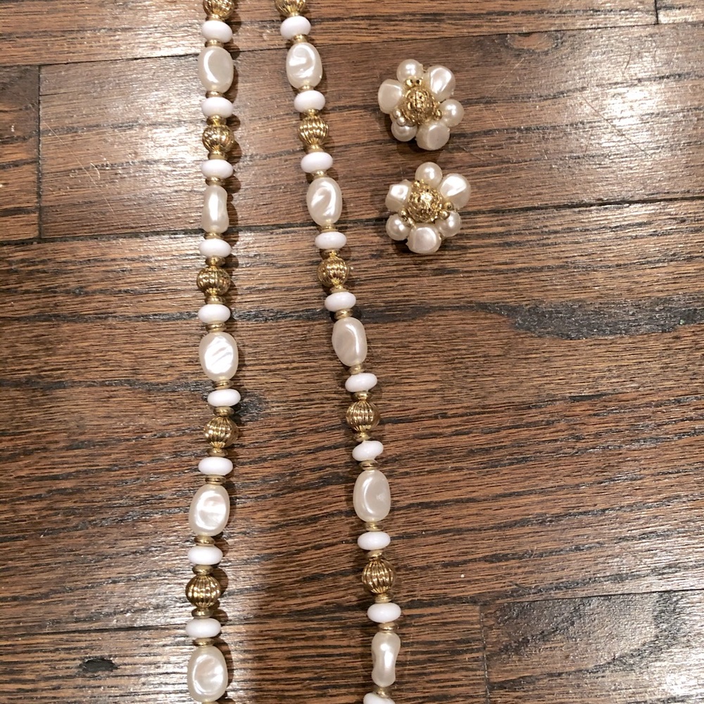 Vintage lucite/faux pearl necklace and earrings